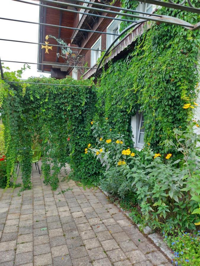 Landhaus Goldenes Kreuz ลอยท์เคียร์ช อิม อัลล์กอย ภายนอก รูปภาพ